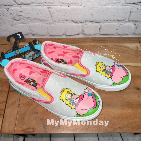 Super Mario Peach Slip On Shoe - Picture 2 of 7